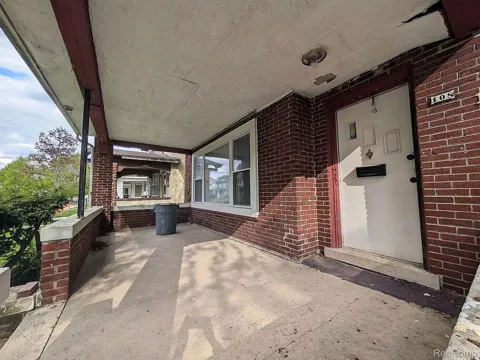 108 Massachusetts Street