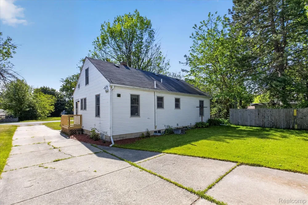3005 Hanchett Street Carrollton Township, MI 48604