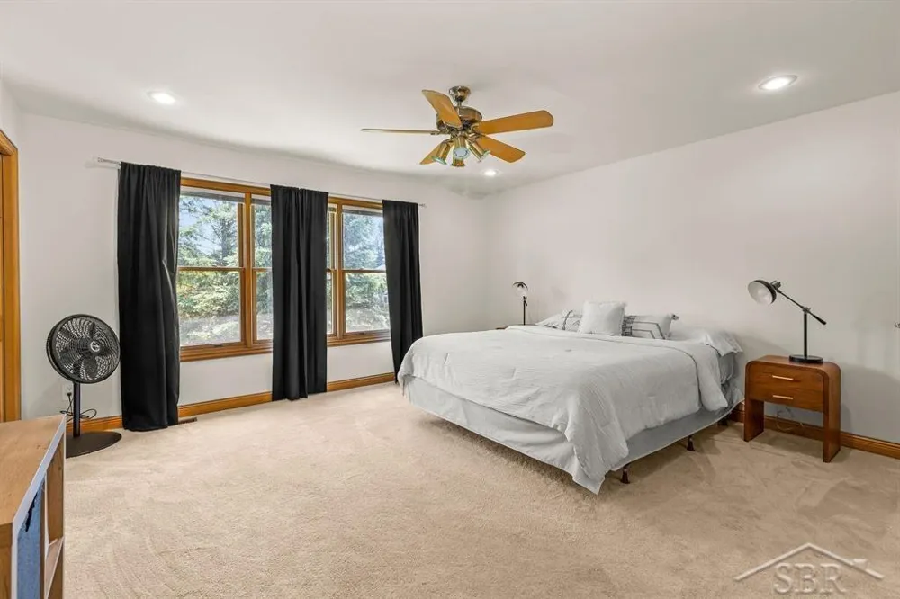 403 Shirewood Lane Midland City, MI 48642