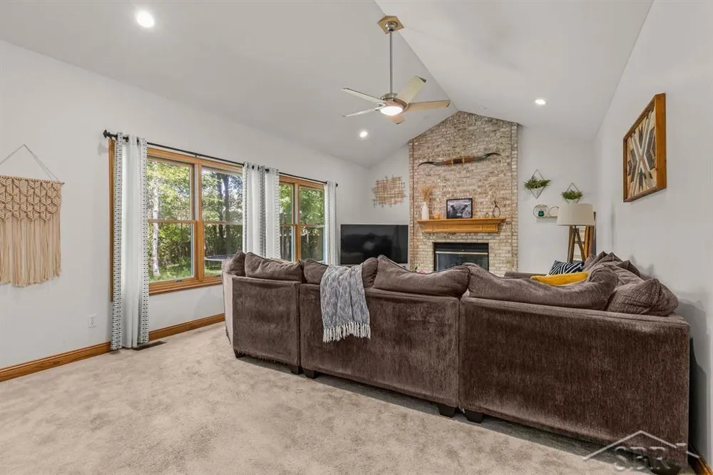 403 Shirewood Lane Midland City, MI 48642