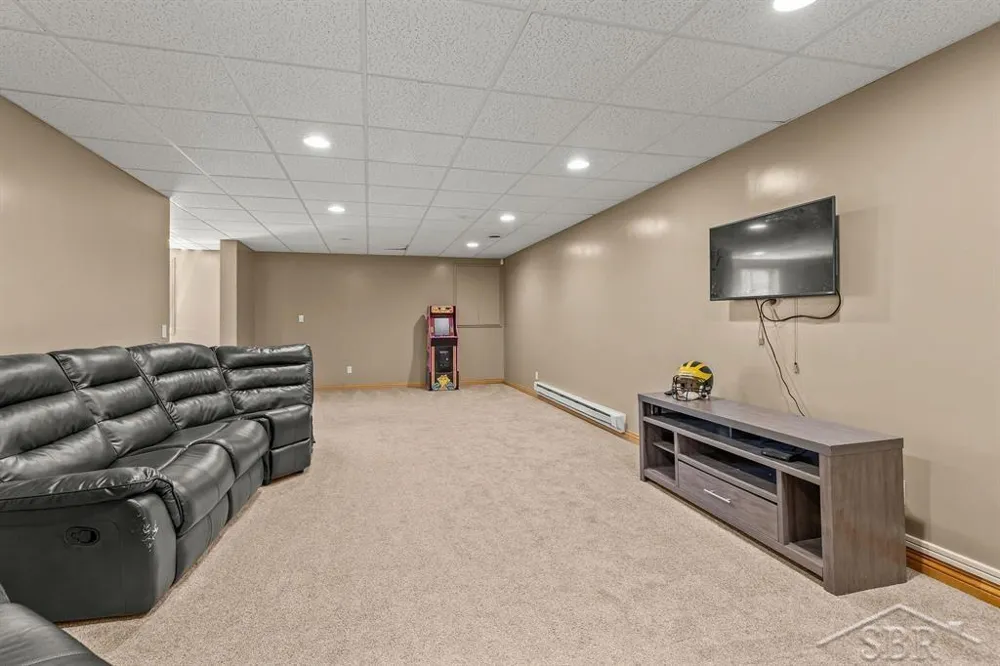 403 Shirewood Lane Midland City, MI 48642