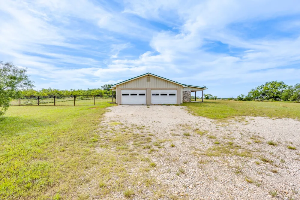1053 Fm 503 Coleman, TX 76834