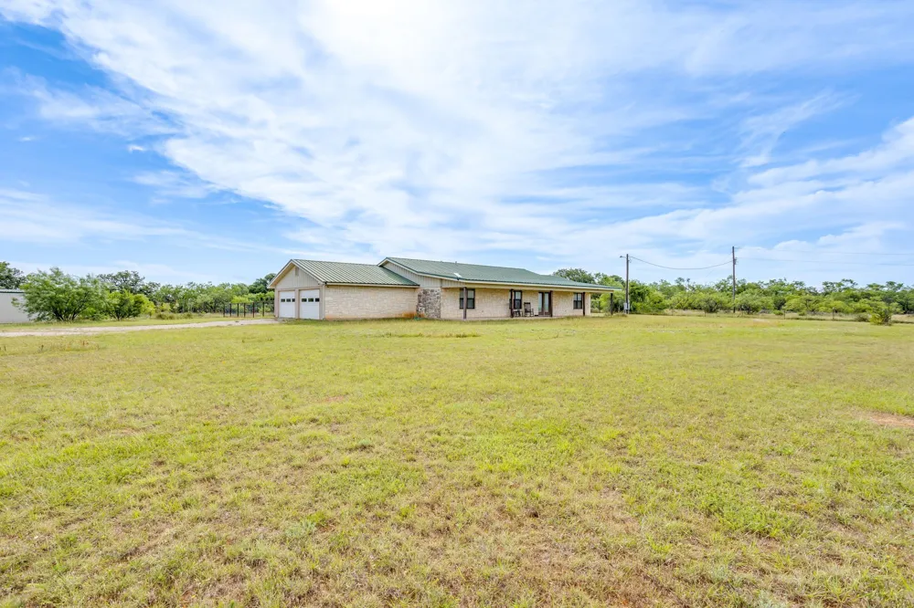 1053 Fm 503 Coleman, TX 76834