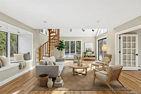 27 Ravine Road