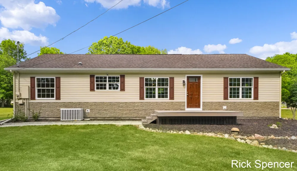 3321 Babylon Road Allegan, MI 49010