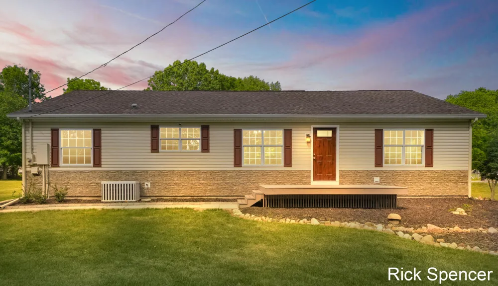 3321 Babylon Road Allegan, MI 49010
