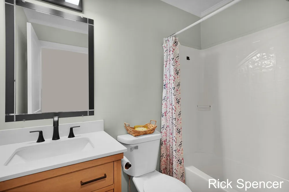 3321 Babylon Road Allegan, MI 49010