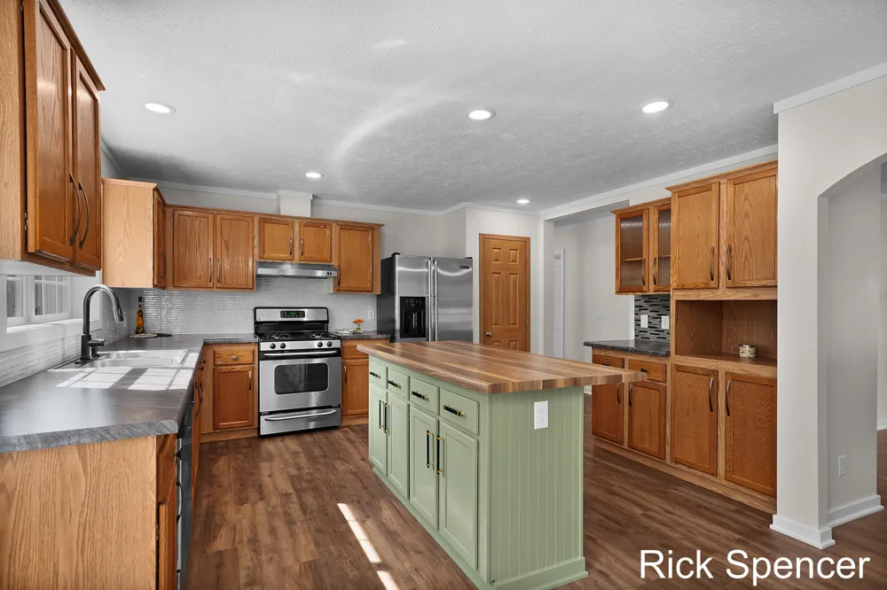 3321 Babylon Road Allegan, MI 49010