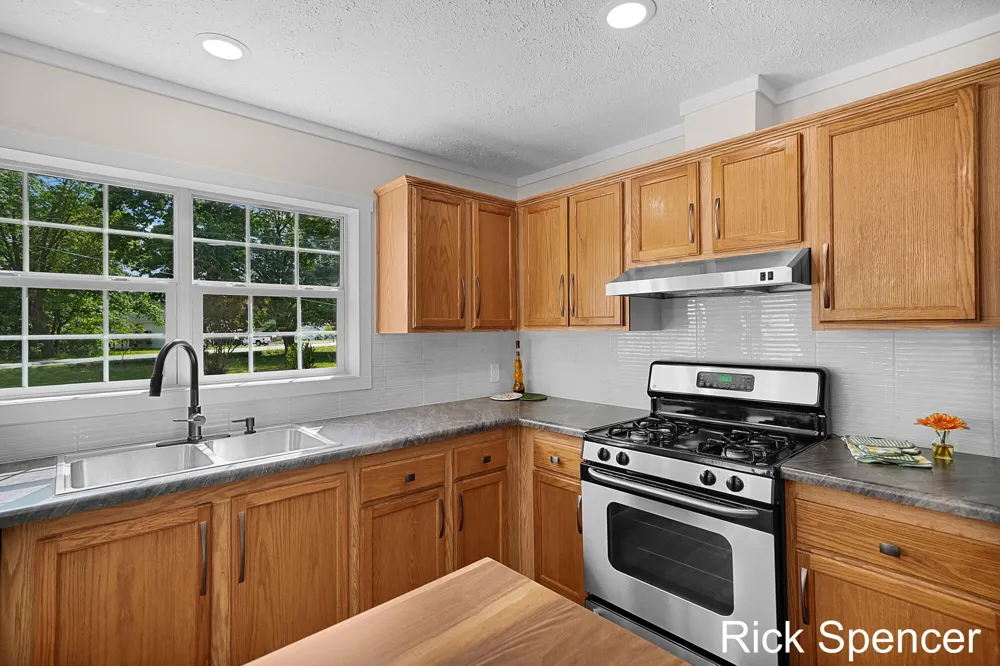 3321 Babylon Road Allegan, MI 49010