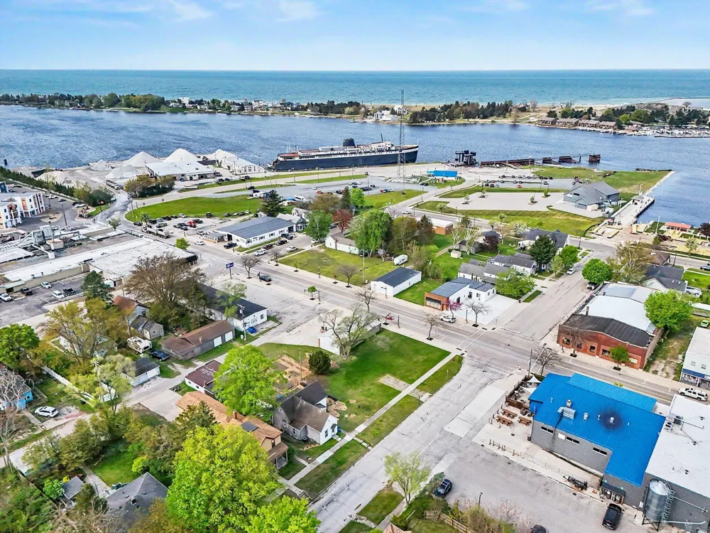 603 S James Street Ludington, MI 49431