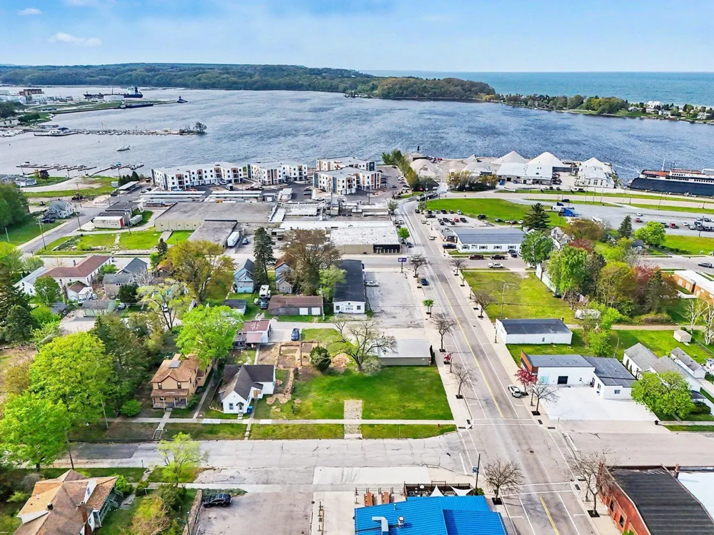 603 S James Street Ludington, MI 49431