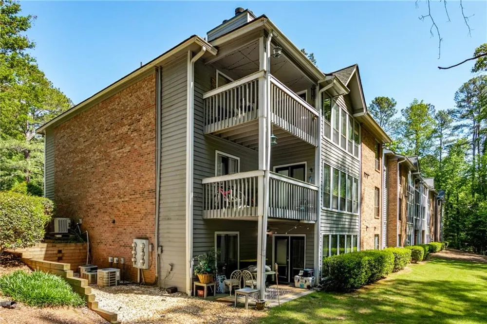 525 Warm Springs Circle Roswell, GA 30075