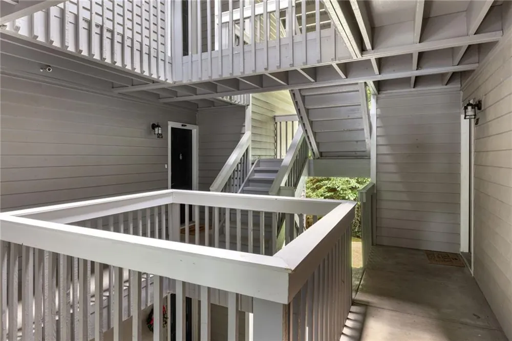 525 Warm Springs Circle Roswell, GA 30075