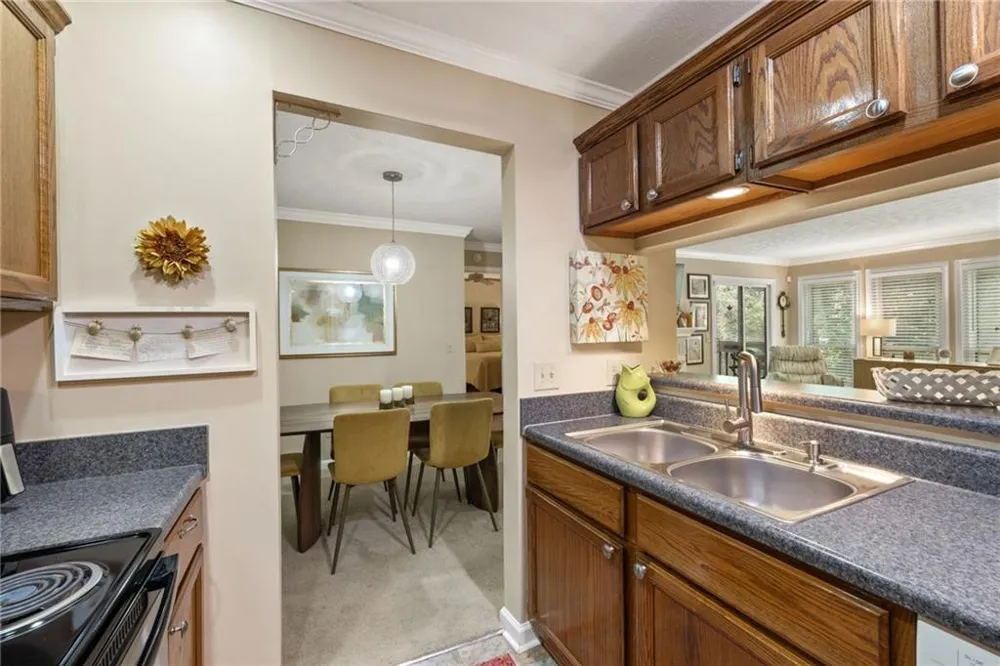 525 Warm Springs Circle Roswell, GA 30075