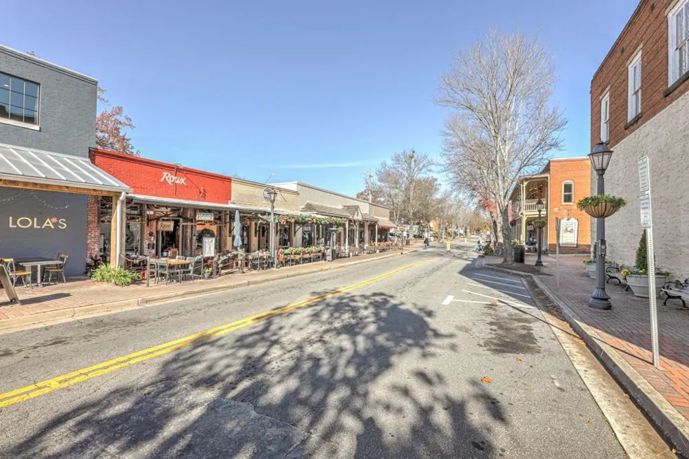 525 Warm Springs Circle Roswell, GA 30075