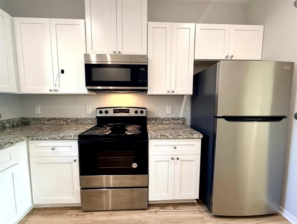 502 S Ross Sterling #B Anahuac, TX 77514