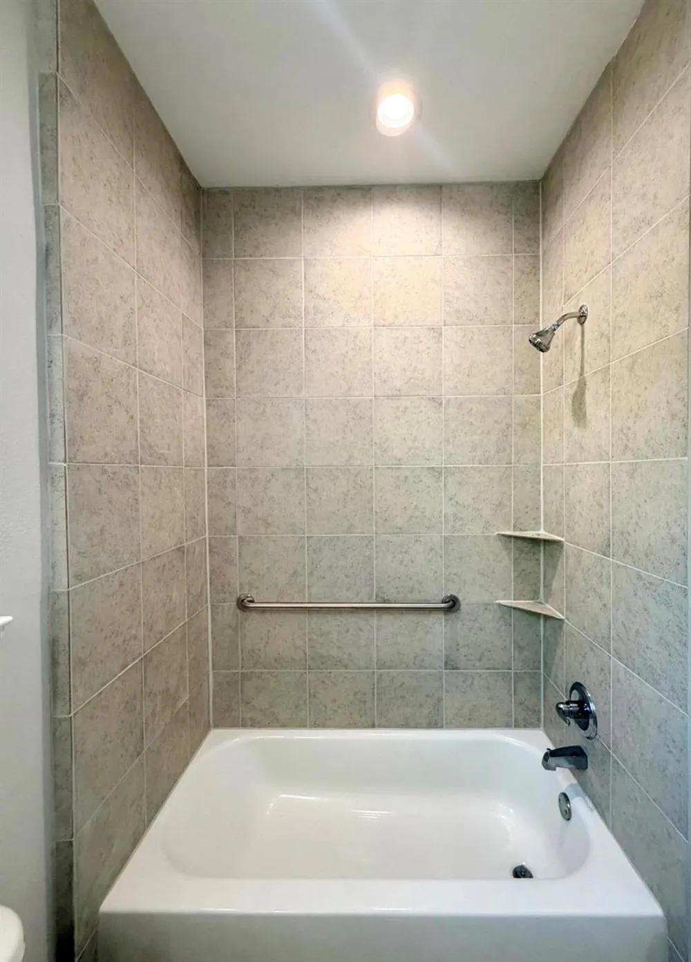 502 S Ross Sterling #B Anahuac, TX 77514