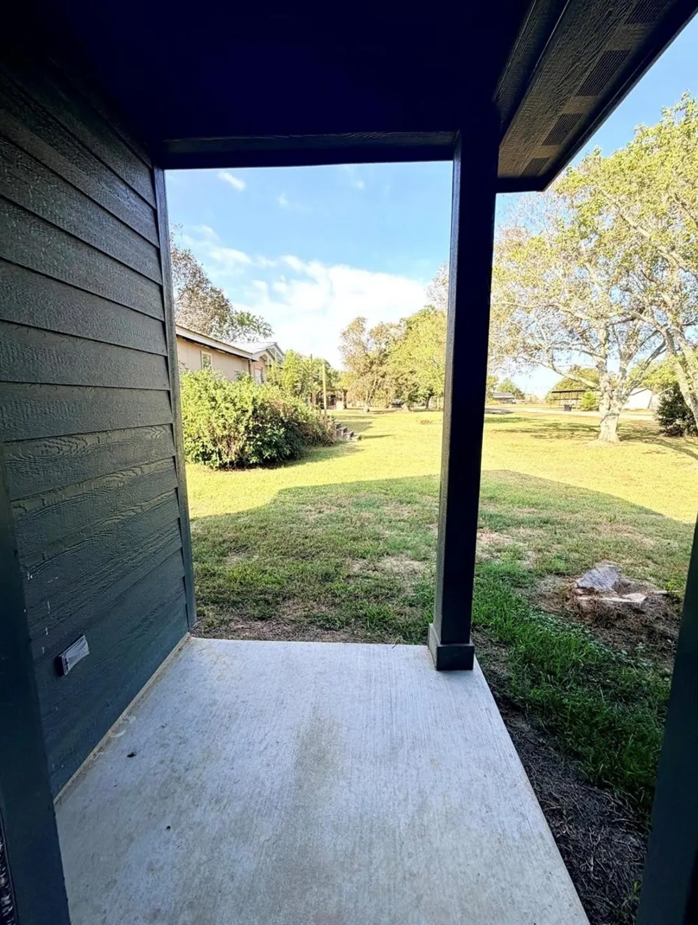502 S Ross Sterling #B Anahuac, TX 77514
