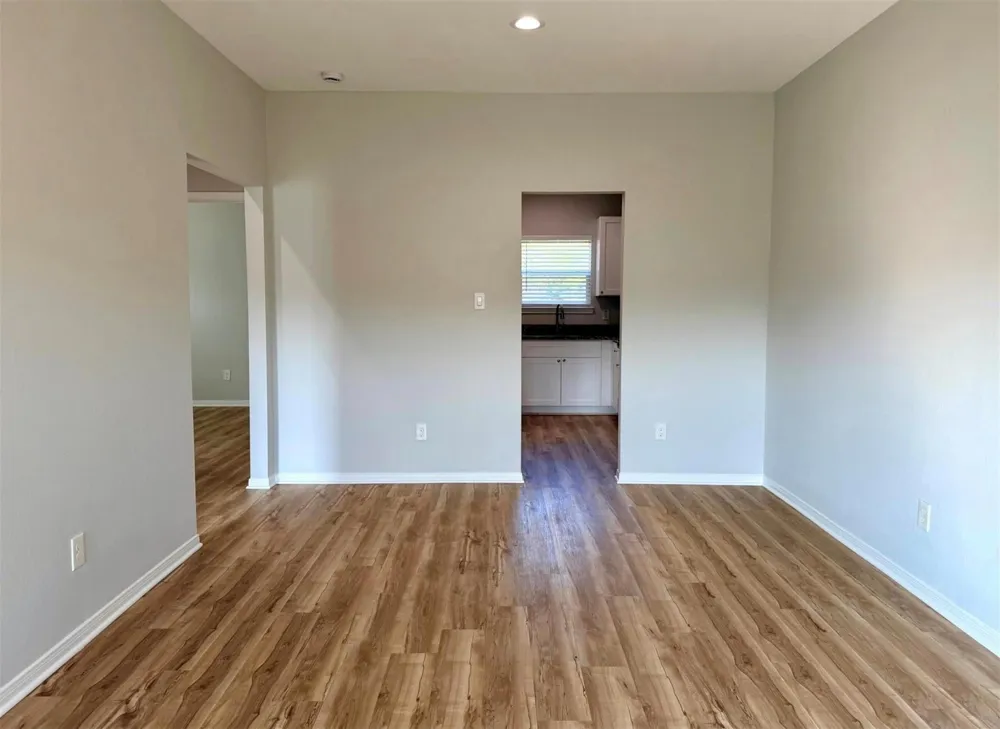 502 S Ross Sterling #B Anahuac, TX 77514