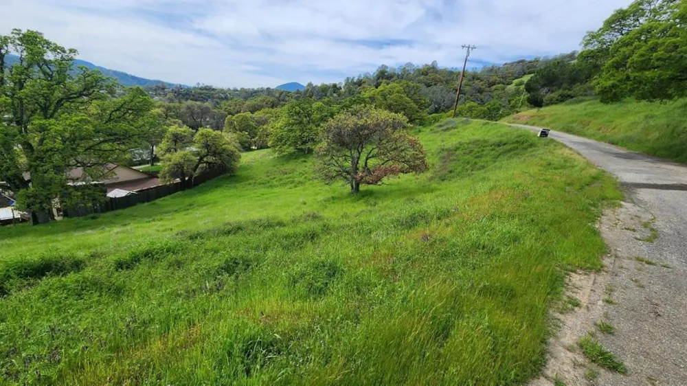 12761 Lakeview Drive Clearlake Oaks, CA 95423