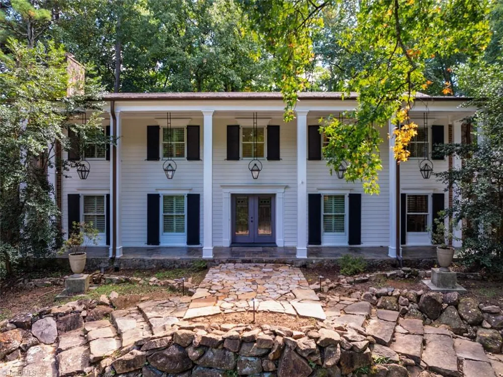 52 Dogwood Acres Drive Chapel Hill, NC 27516