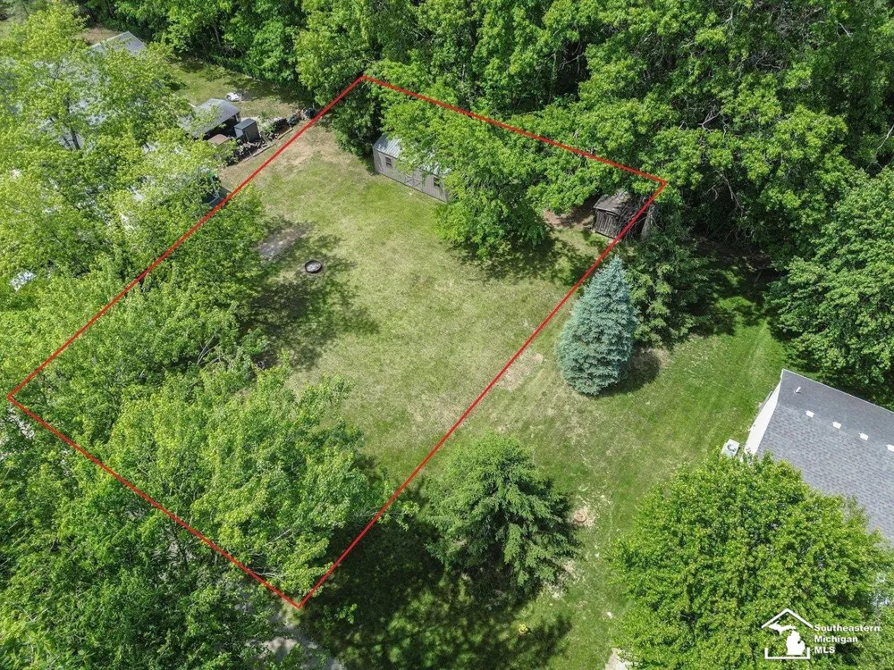 Linzie Drive Bedford Township, MI 48144