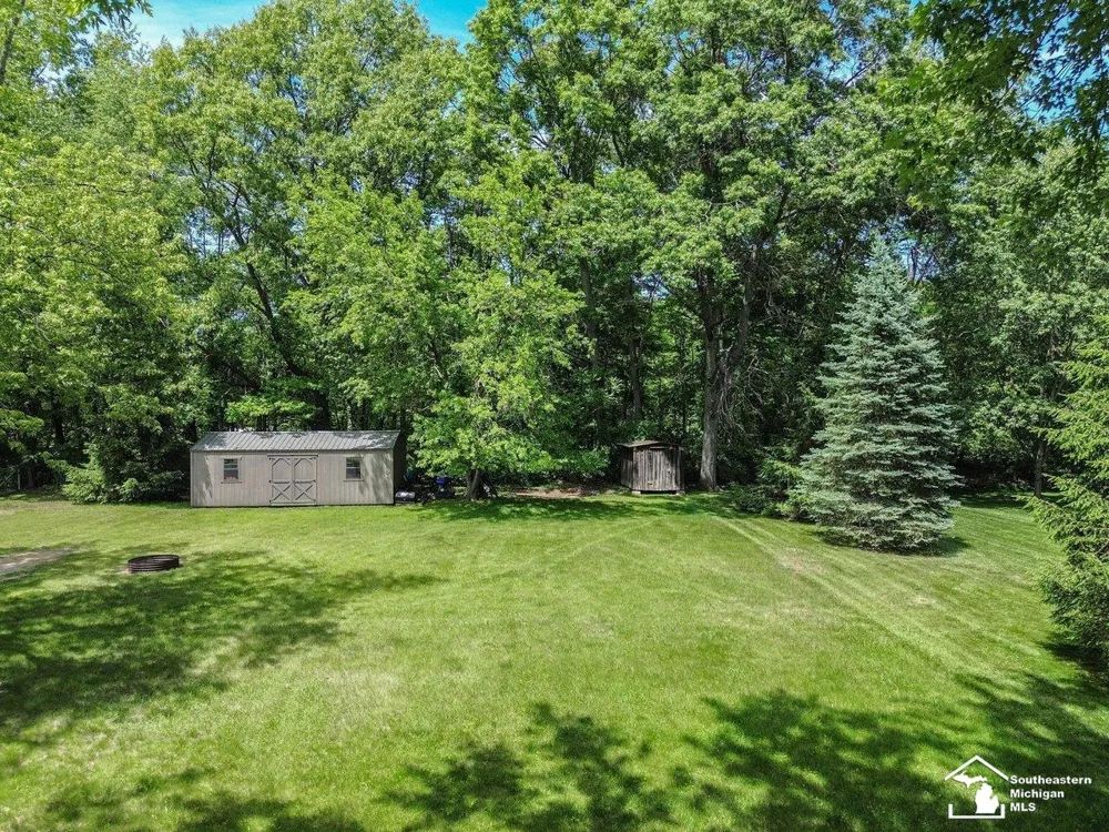 Linzie Drive Bedford Township, MI 48144