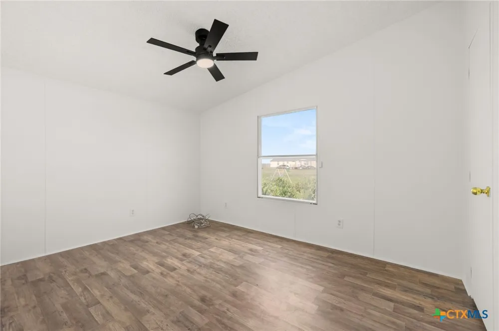 152 Hillside Drive Troy, TX 76579