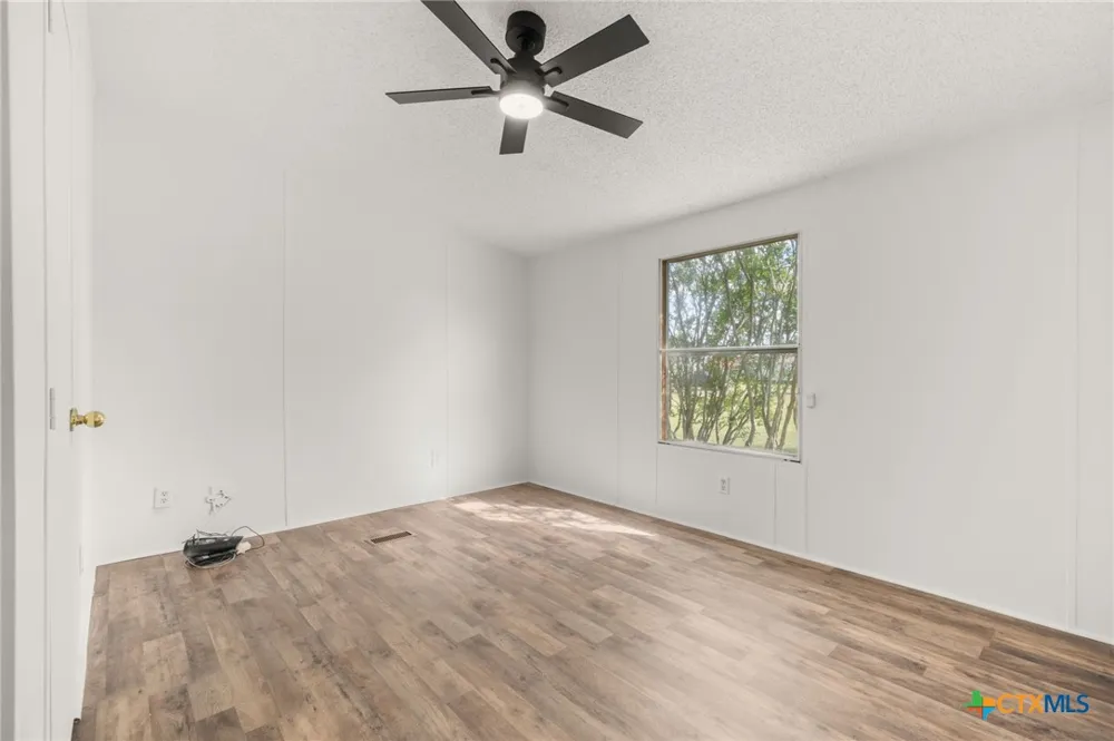 152 Hillside Drive Troy, TX 76579