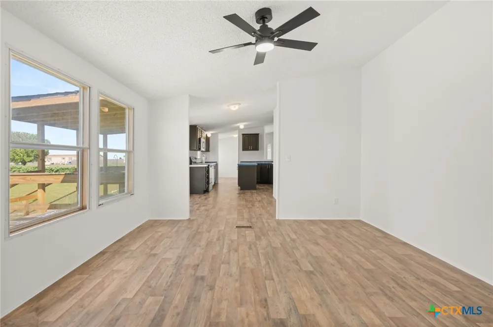 152 Hillside Drive Troy, TX 76579