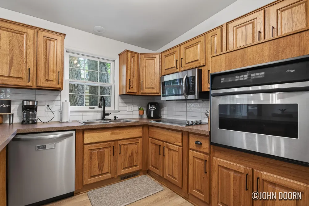 2246 Holliday Drive SW Wyoming City, MI 49519