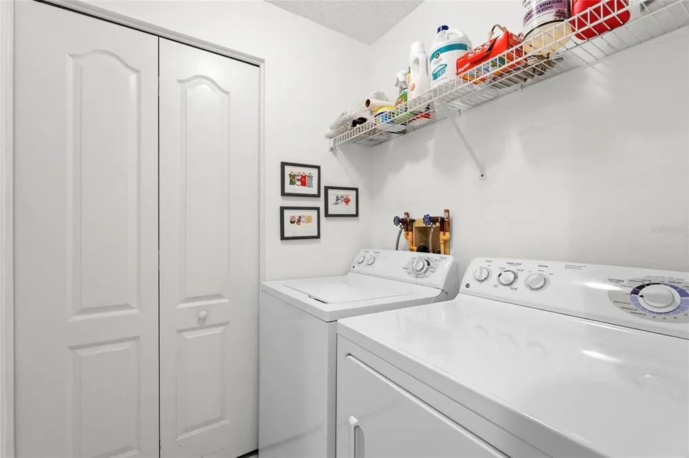 9550 HIGH GATE DRIVE #1515 Sarasota, FL 34238