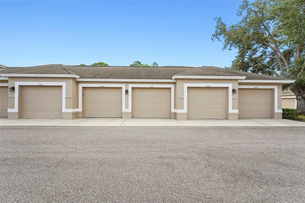9550 HIGH GATE DRIVE #1515 Sarasota, FL 34238
