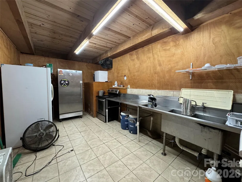 10811 Hwy 19 W Highway W Bryson City, NC 28713