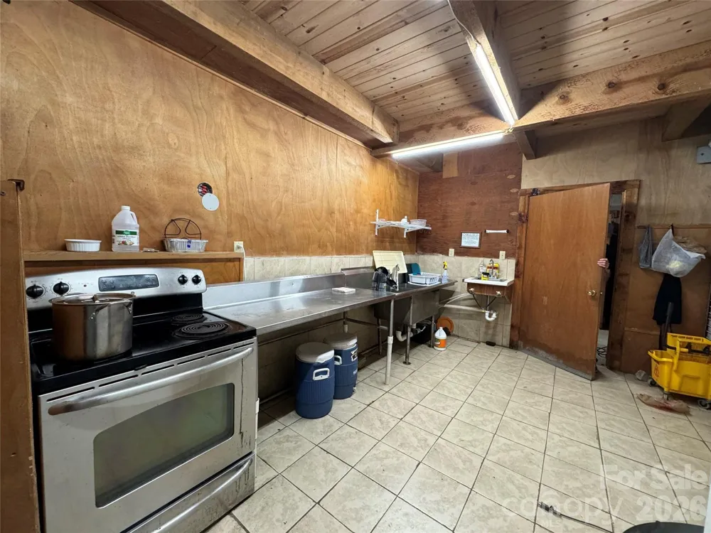10811 Hwy 19 W Highway W Bryson City, NC 28713