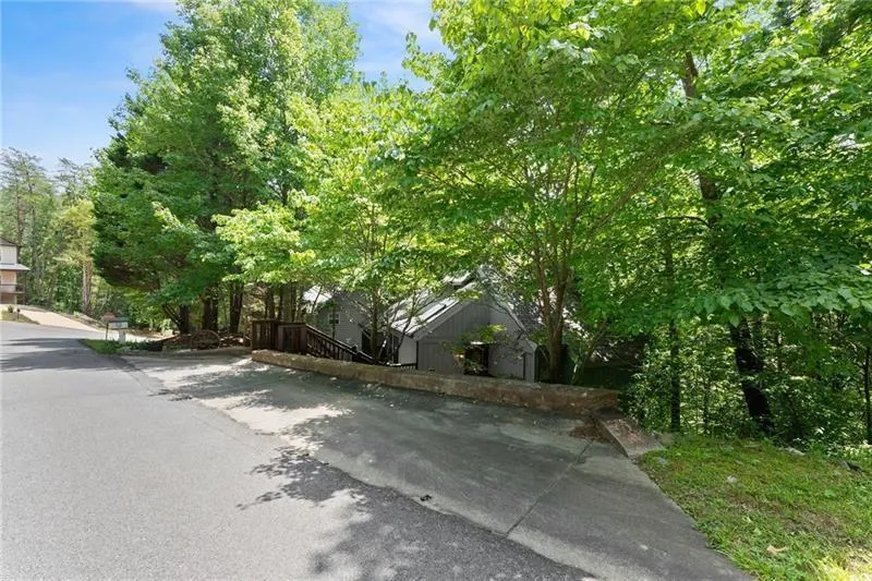 17 Dach Bruecke Gasse Helen, GA 30545