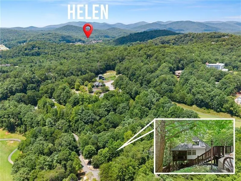 17 Dach Bruecke Gasse Helen, GA 30545
