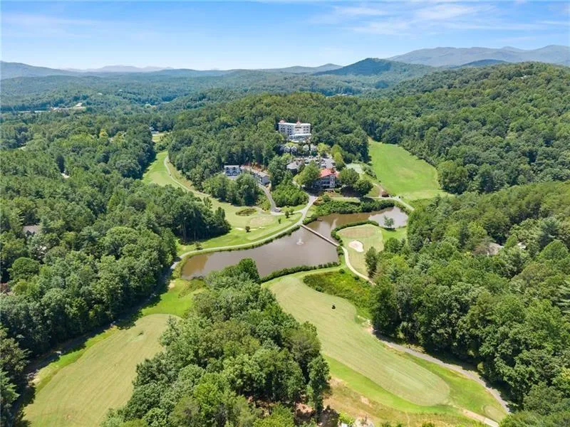 17 Dach Bruecke Gasse Helen, GA 30545