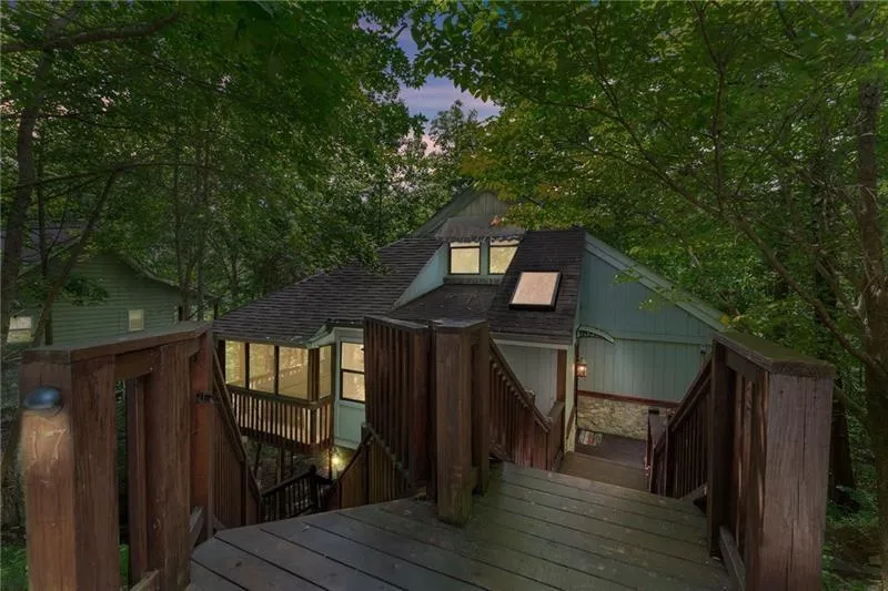 17 Dach Bruecke Gasse Helen, GA 30545
