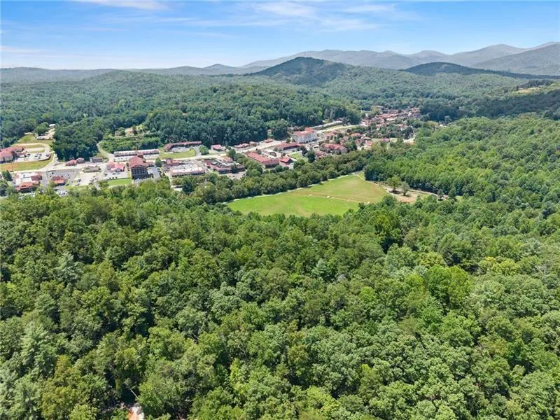 17 Dach Bruecke Gasse Helen, GA 30545