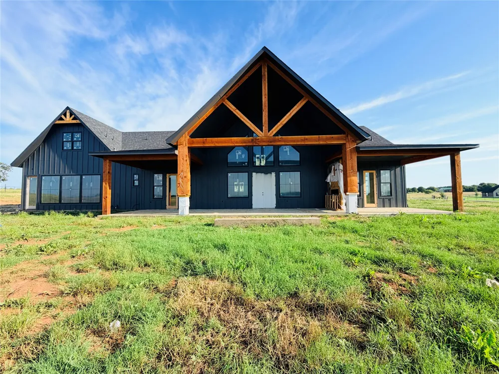 Monarch Court Poolville, TX 76487