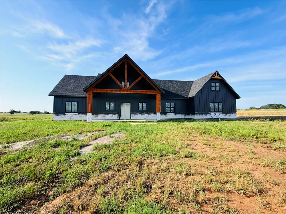 Monarch Court Poolville, TX 76487