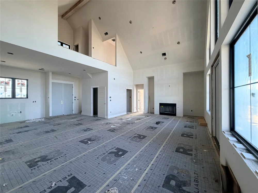 Monarch Court Poolville, TX 76487