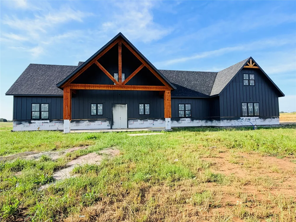Monarch Court Poolville, TX 76487