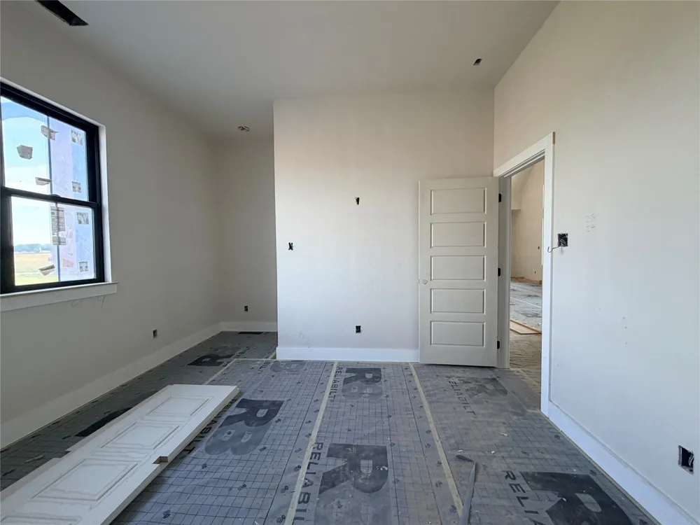Monarch Court Poolville, TX 76487