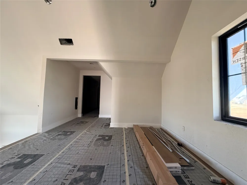 Monarch Court Poolville, TX 76487