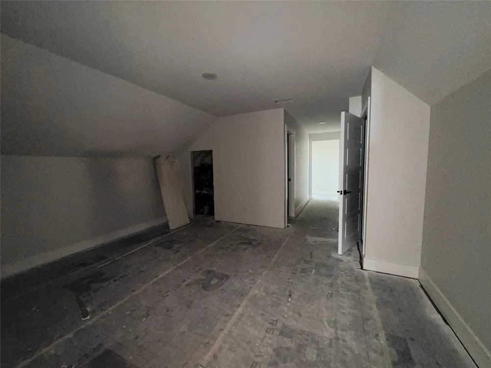 Monarch Court Poolville, TX 76487
