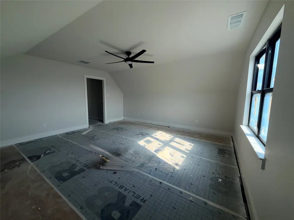 Monarch Court Poolville, TX 76487