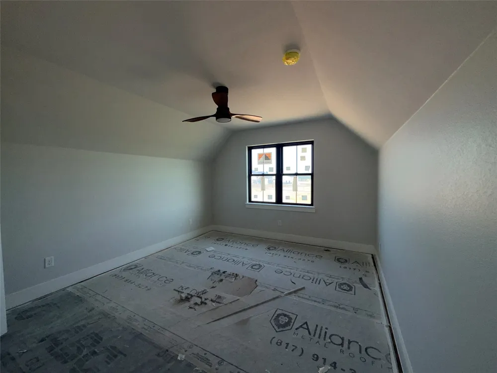 Monarch Court Poolville, TX 76487