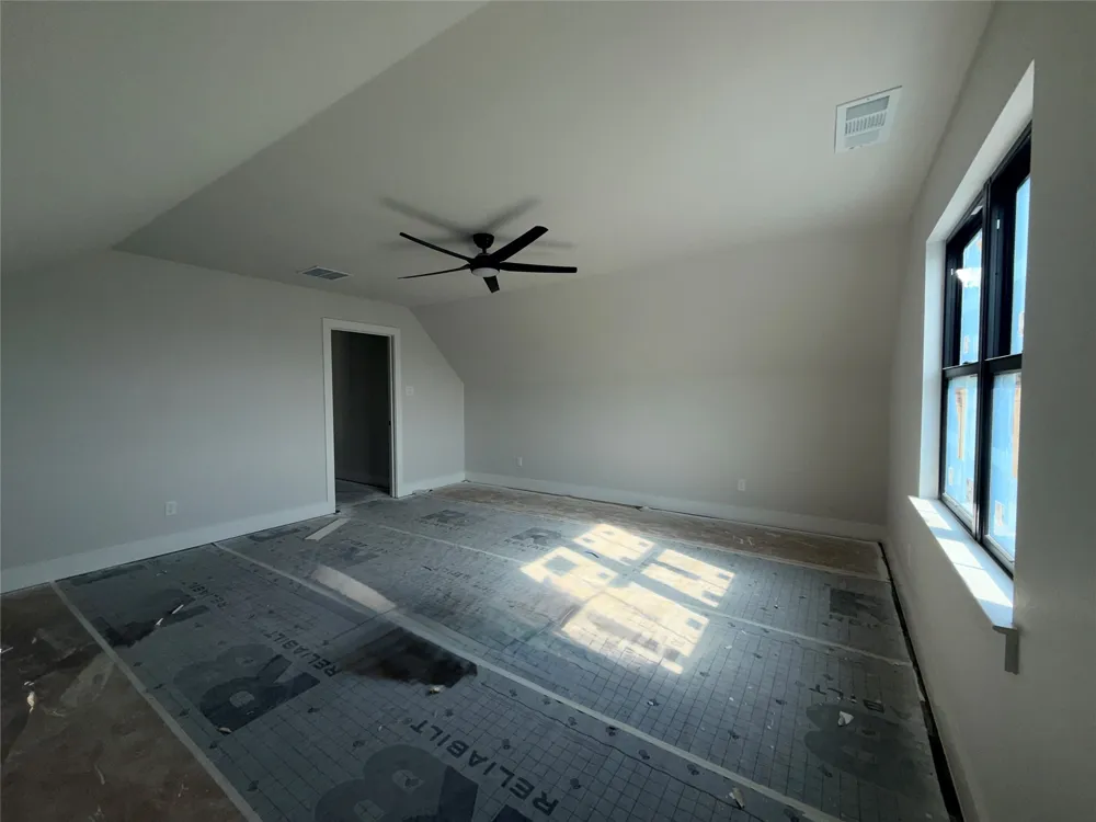 Monarch Court Poolville, TX 76487